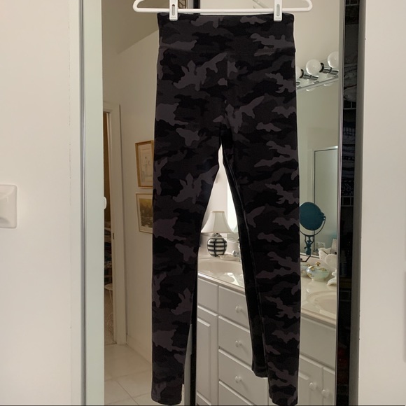 Leggings. Never worn but no tags. - Picture 6 of 7